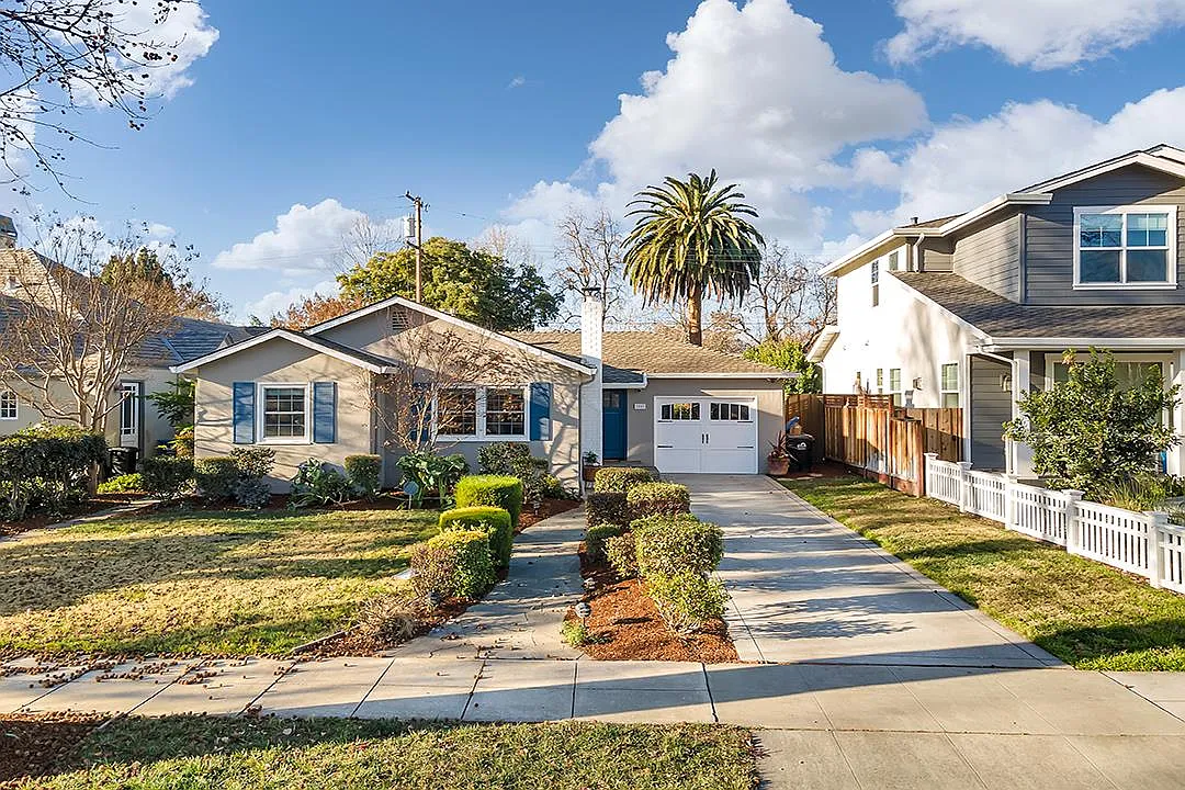 1801 Johnston Ave photo 1