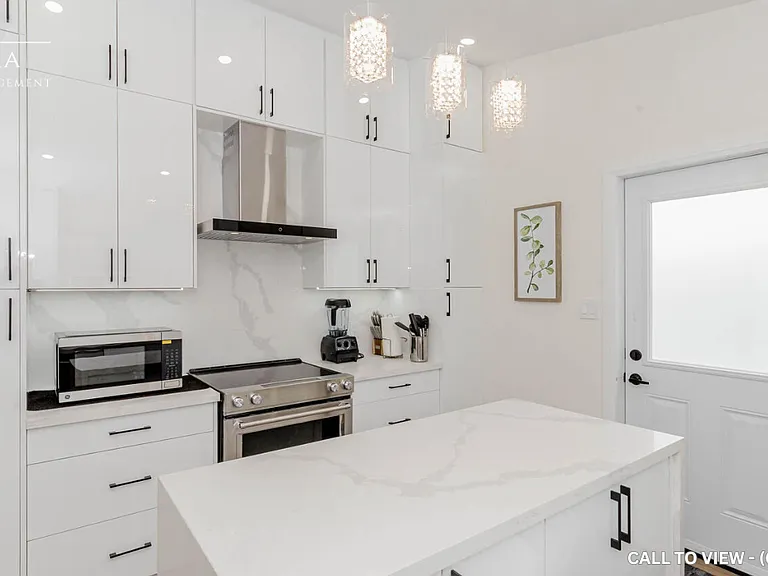 523 Pinegrove Rd #1 — Photo 2