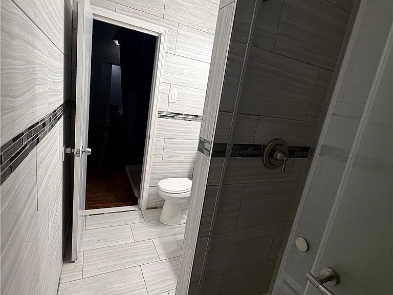 840 W Walnut St — Photo 20
