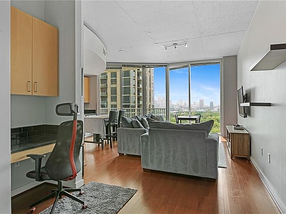 4th image of 361 17th St #2115