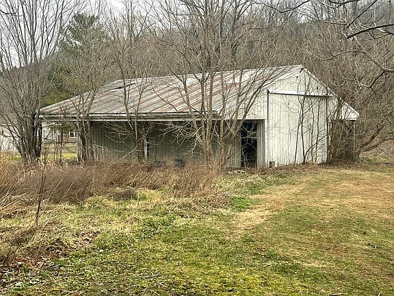 4th image of 144 Bridge St