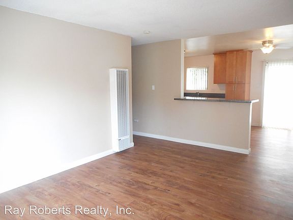 3rd image of 11727 1/2 216th St