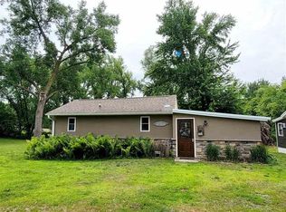 401 1st St N, Waterville, MN 56096