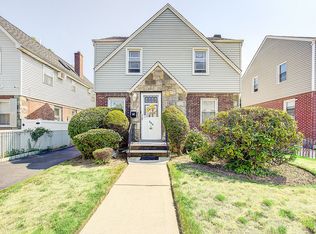 22342 114th Ave, Cambria Heights, NY 11411