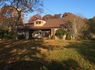 30 Catena Rd, Hampton Bays, NY 11946