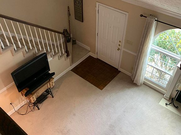 3rd image of 109 Hanover Pl