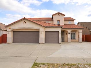 6153 E Cortland Ave, Fresno, CA