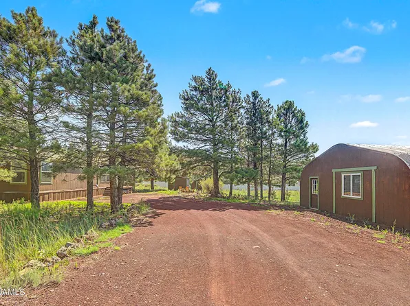 157 N Oak St, Parks, AZ 86018