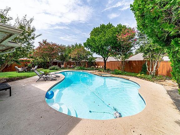 3rd image of 913 Keenan Cir