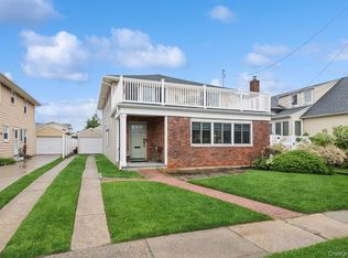 106 Maple Blvd, Long Beach, NY 11561