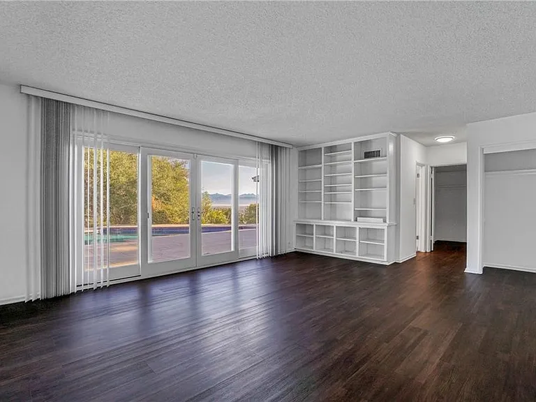 16922 Oak View Dr — Photo 14