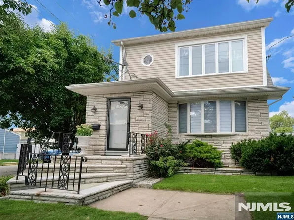 69 Main Avenue, Wallington, NJ 07057