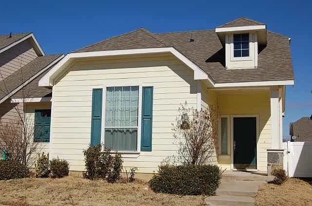 1st image of 9827 Birch Dr