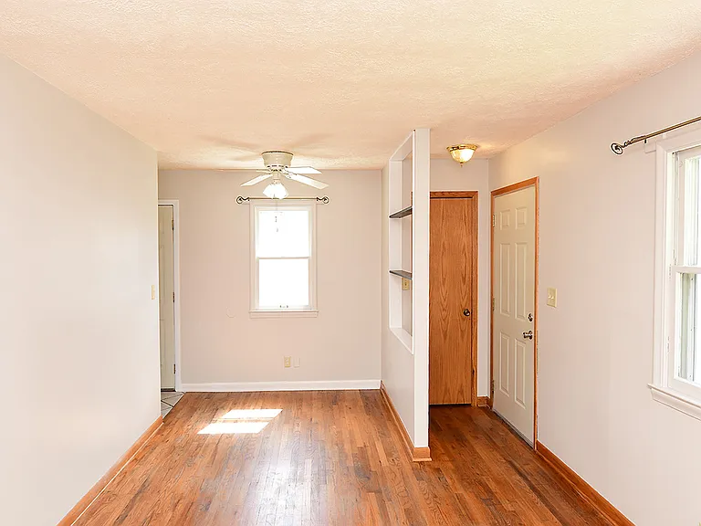5830 Spaulding St — Photo 6