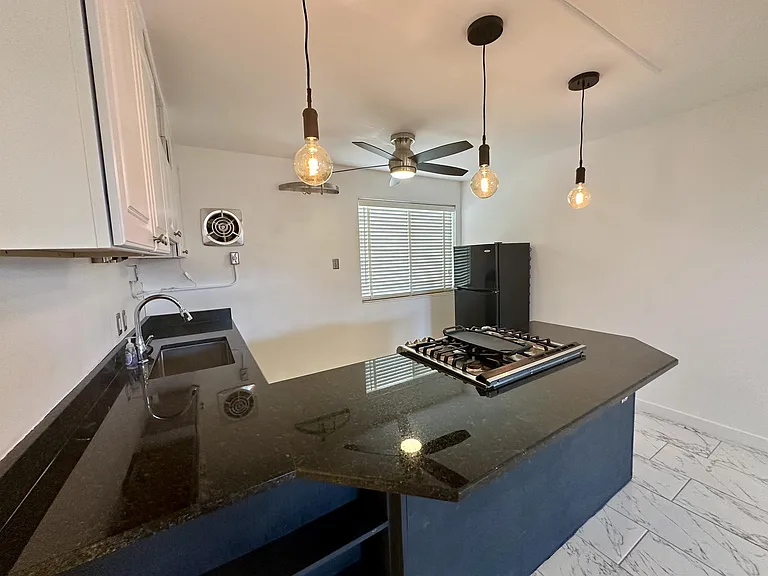 650 N 300 W #216-1 — Photo 7
