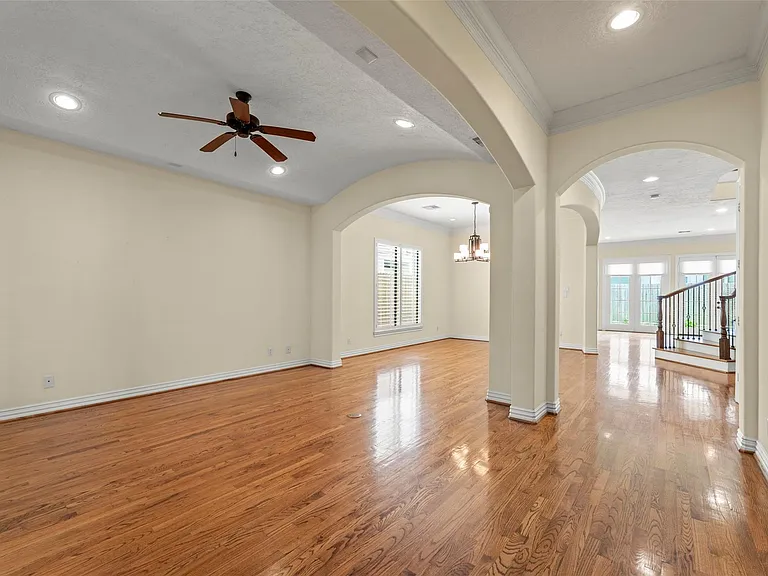 4107 Dartmouth Ave — Photo 2