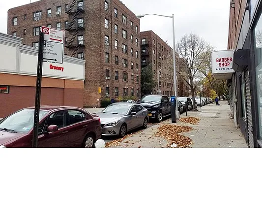 Sold by Winzone Realty Inc | media 29