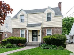 16 Clyde Ave, Hempstead, NY 11550