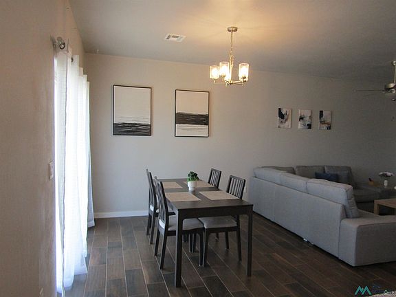 5th image of 2404 Briscoe Ave