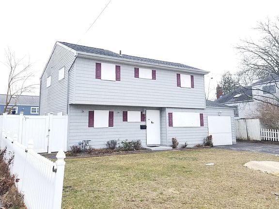 3rd image of 163 W 18th St