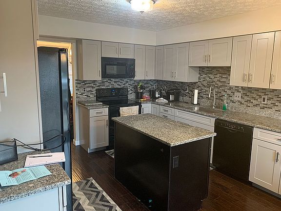 2nd image of 2664 Hardwood Ave
