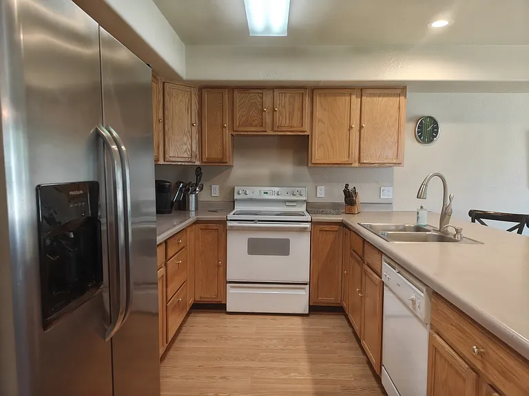 951 Euclid Ave #1 — Photo 8