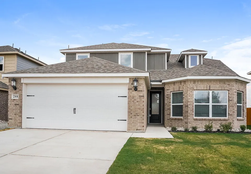 244 Live Oak Ln