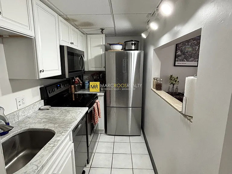466 Commonwealth Ave #303 — Photo 1