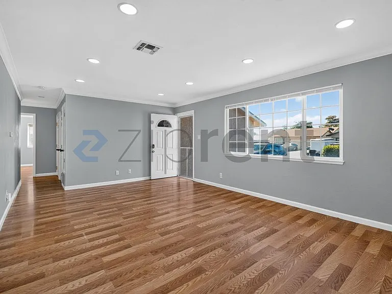 533 Don Carlos Ct — Photo 6