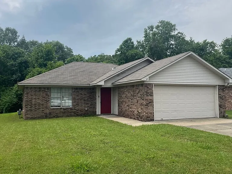 2555 Winchester Dr — Photo 1