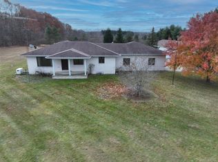 3854 Castle Rd, North Branch, MI 48461