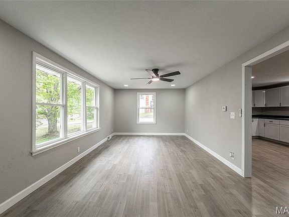 5th image of 102 Highland St