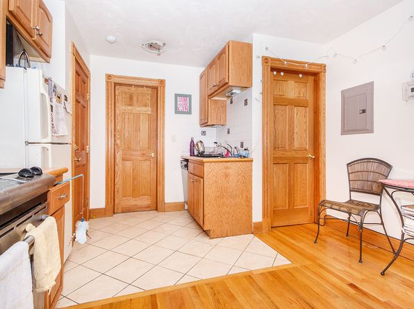 61 Anderson St APT 4