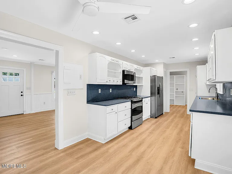 12 Market St — Photo 11
