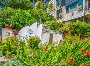 1730 N Northlake Way APT 219, Seattle, WA 98103