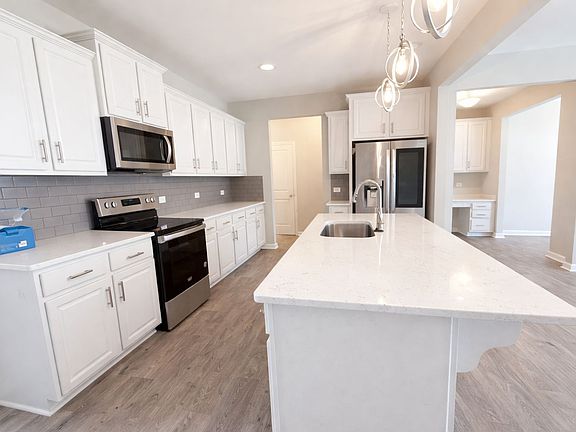 4th image of 11154 Woodland Creek Way