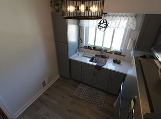 3661 Arden Ave, Brookfield, IL 60513