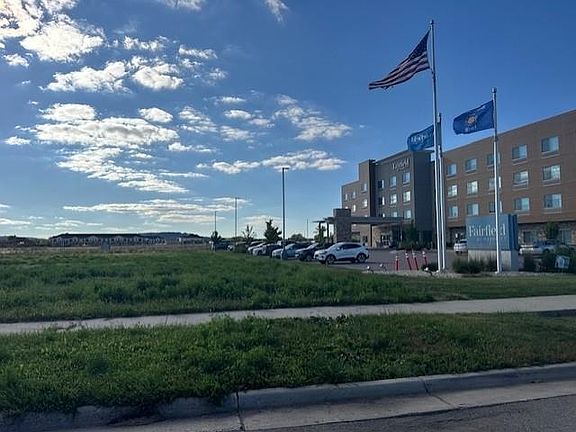 3rd image of 6.81 Ac Gateway Dr