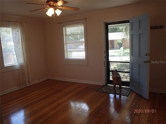 3rd image of 2221 Avenue F NW