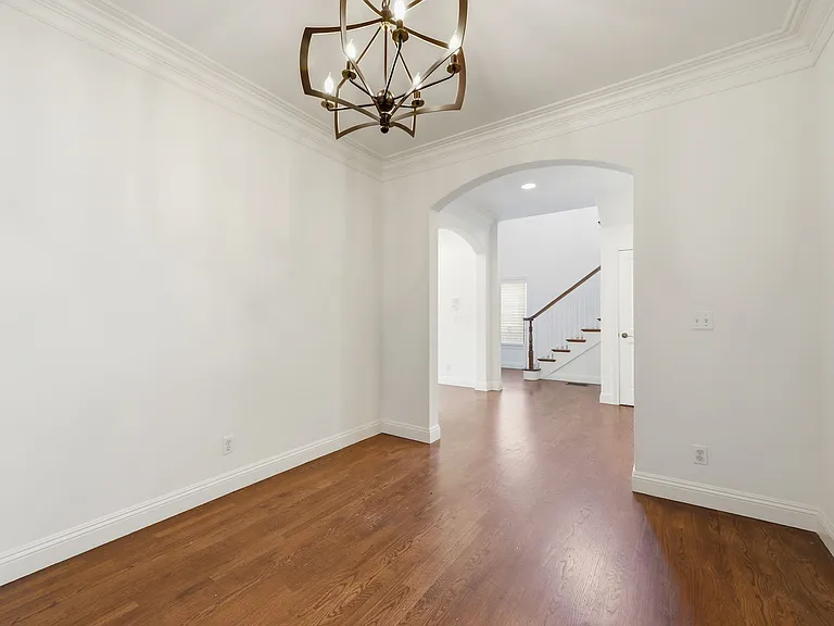 1506 Vancouver Ave — Photo 20
