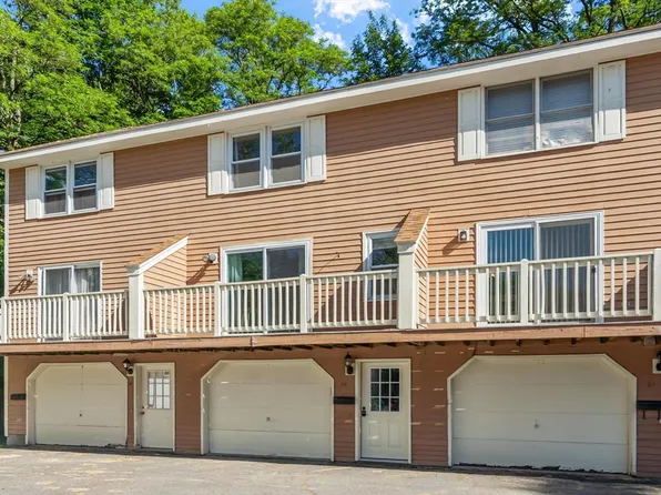 39 Madonna Cir Unit 39, Lowell, MA 01854