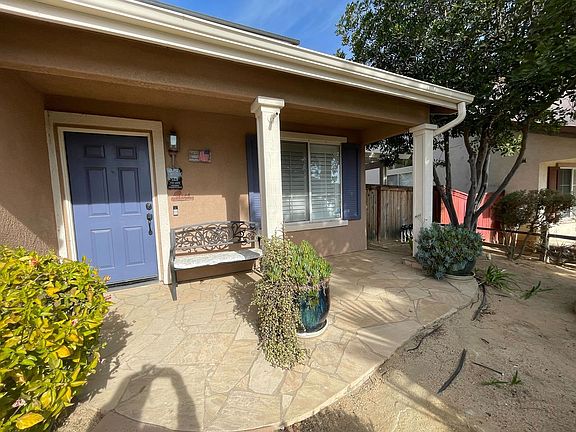 3rd image of 23476 Mountain Breeze Dr