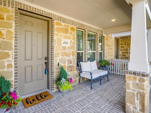 4743 Smokey Quartz Ln, Arlington, TX 76005