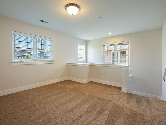 5th image of 314 Urban Prairie St
