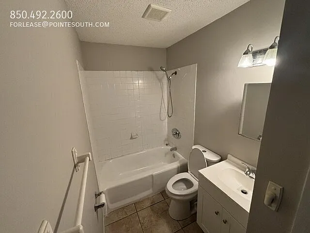 Freshly updated 2BD/1BA duplex in Gulf Shores! — Photo 4
