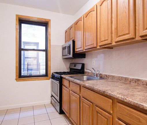 2nd image of 3542 94th St APT 4B