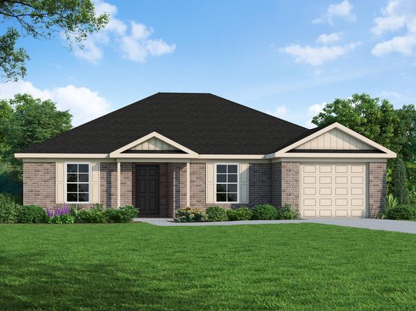 Progress Series 1452 Plan, Huntland Estates
