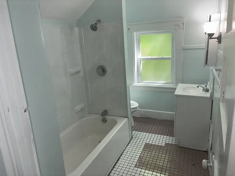 639 Fairgreen Ave — Photo 4