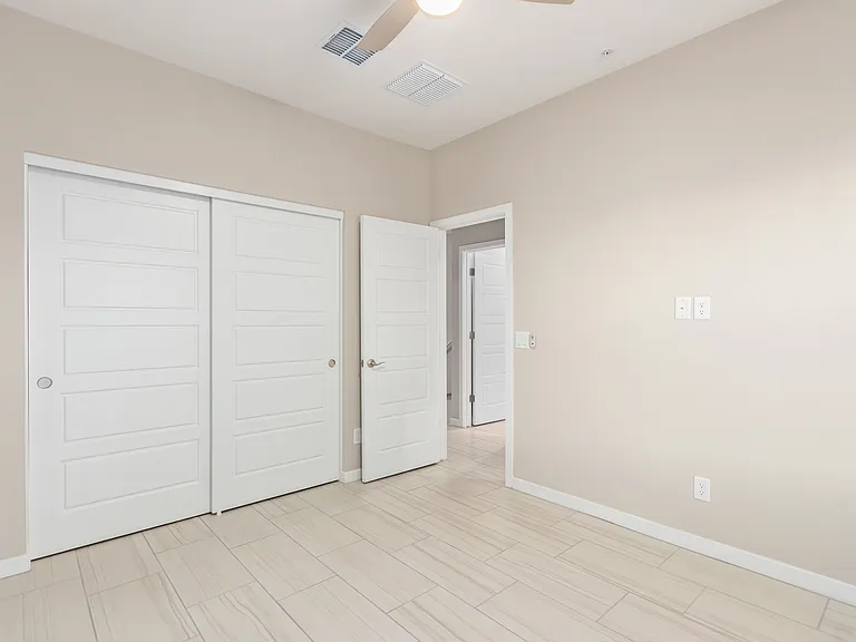 2134 W Harmont Dr — Photo 50