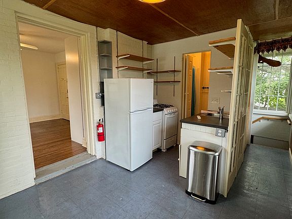 3rd image of 153 W Penn St #2R